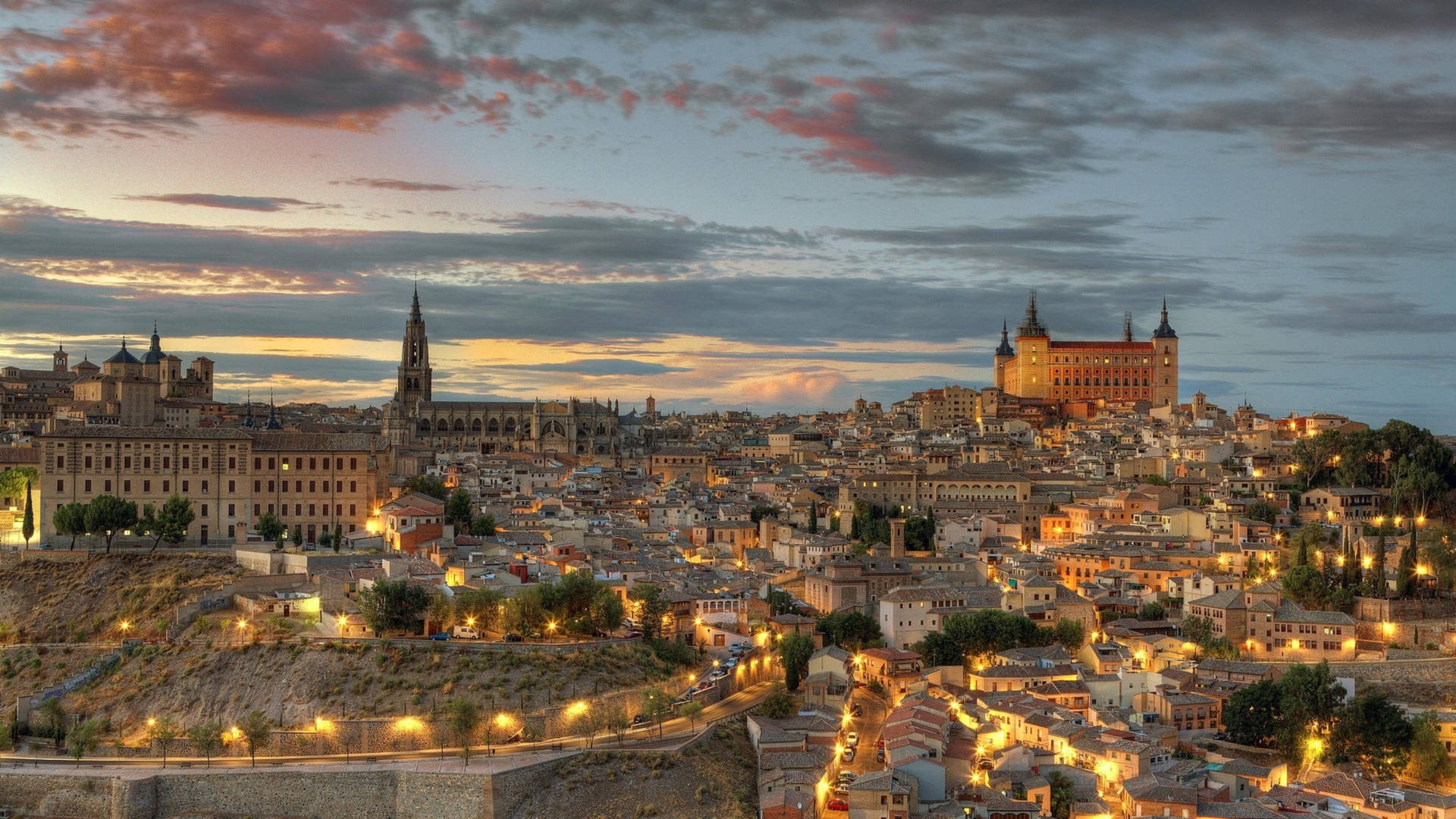 Top 5 Must-See Attractions in Toledo: A Journey Through History